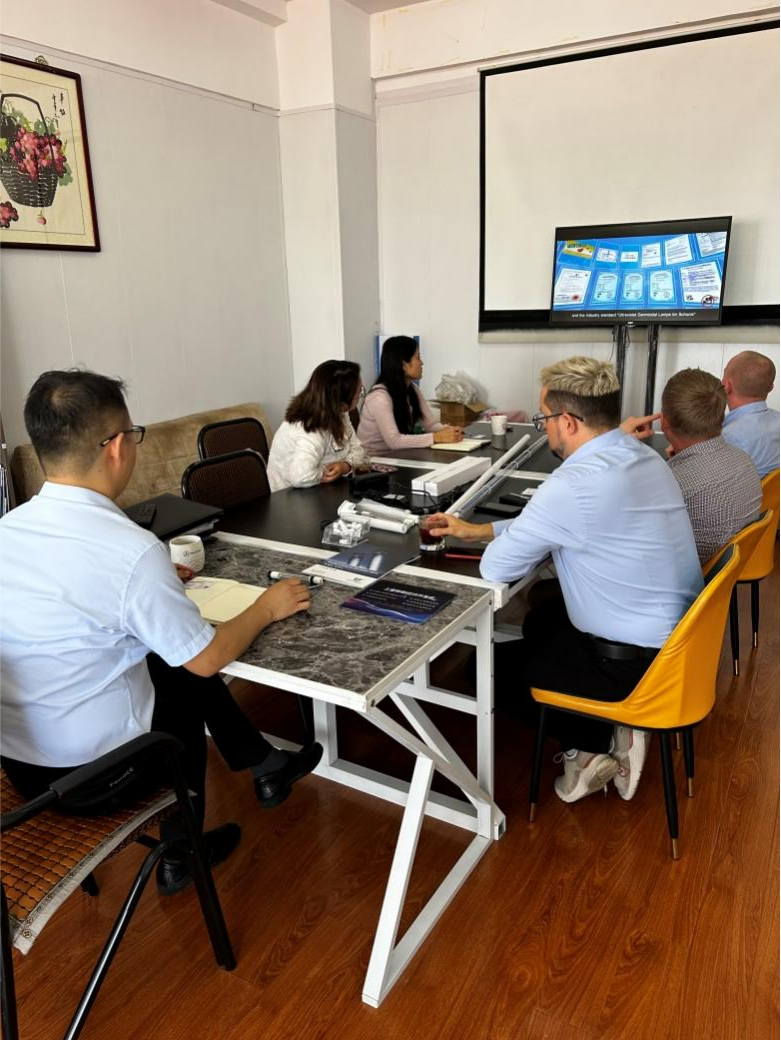 العملاء الروس يستخدمون شركتنا ويكتشفون رأسًا جديدًا بقيمة طويلة الأمد.